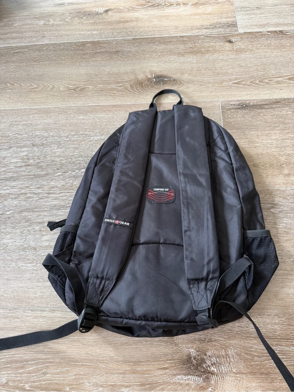 SwissGear Black Nylon Men's Backpack with Front Zip Pocket